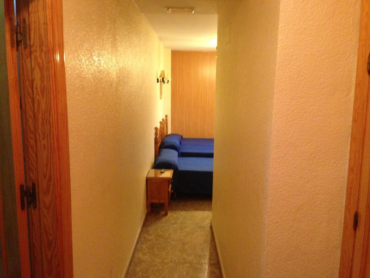 Hostal Delfin Verde Almería Dış mekan fotoğraf