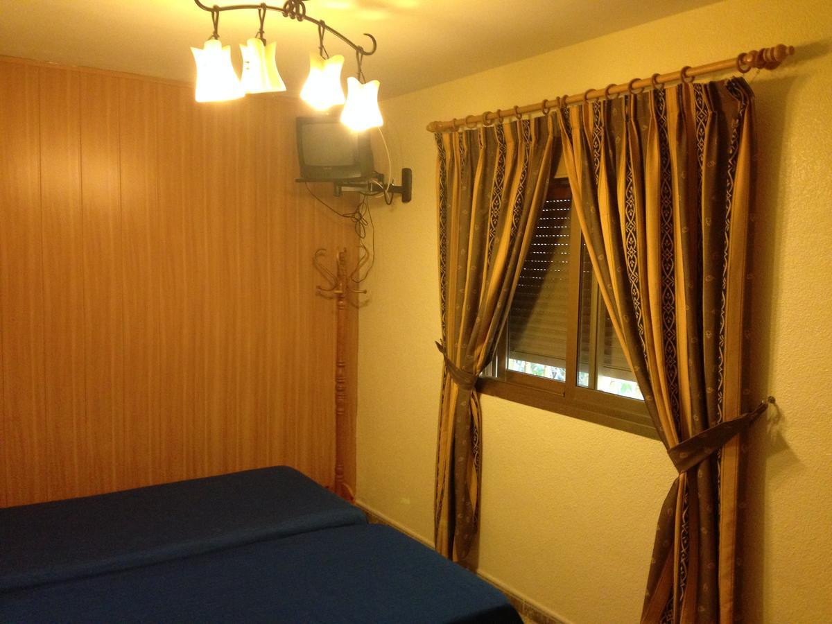 Hostal Delfin Verde Almería Dış mekan fotoğraf